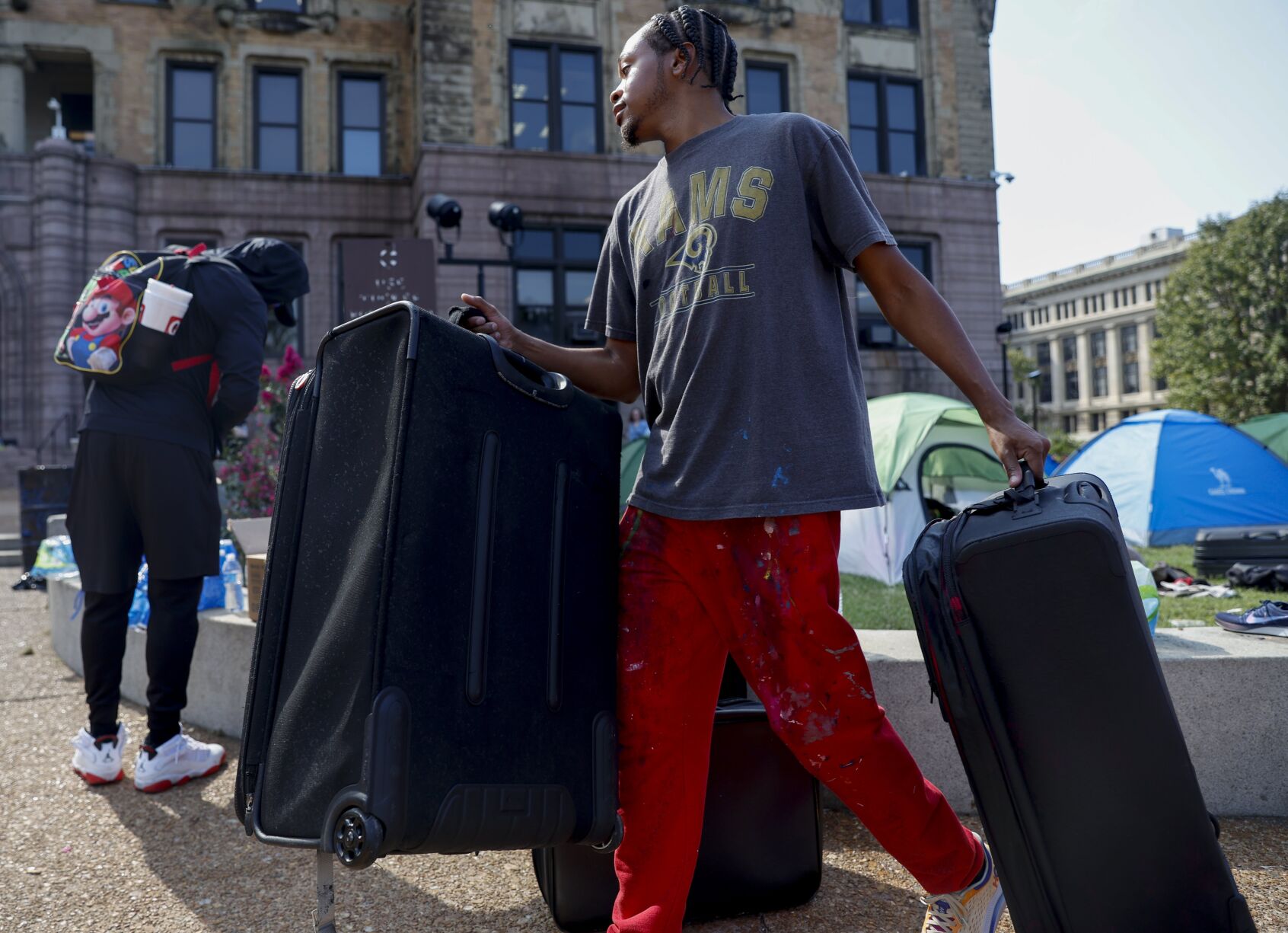 St. Louis City Hall homeless encampment cleared